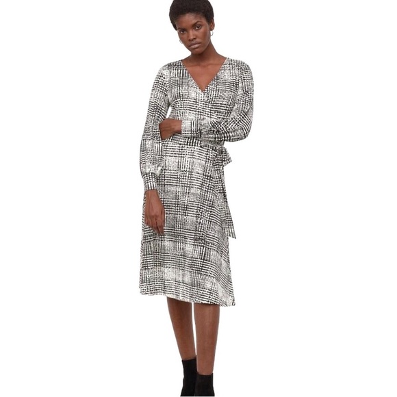 Black and White Crepe Wrapped Front Dress H&M - Picture 1 of 6